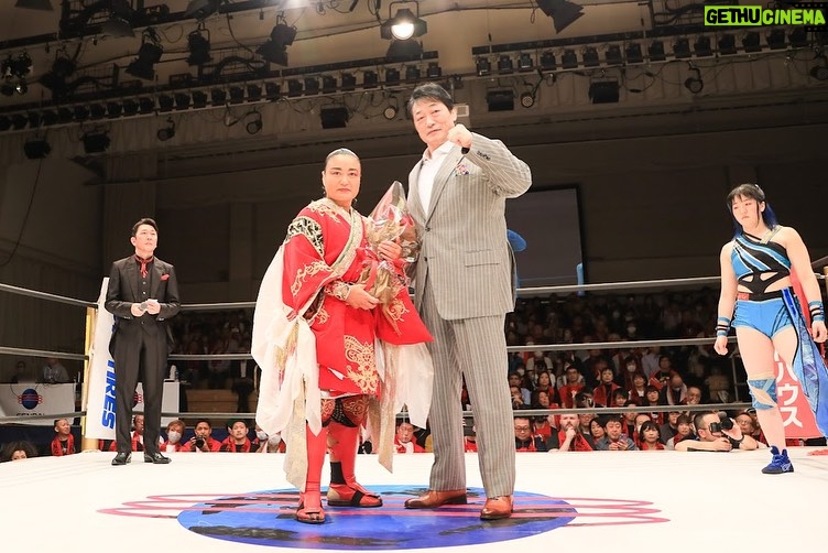 Meiko Satomura - 13K Likes - 今日、引退試合を見届けてくださった皆様、ありがとうございました。
30年間で出会ったたくさんの方に囲まれてリングを降りられたこと、本当に幸せです。
プロレスの新時代をさらに素晴らしいものにするために、今以上に人生懸けます‼️
ありがとうございました。
2025.4.29 #後楽園ホール
#SENJO  # #SATOMURAfinal #里村明衣子