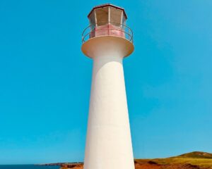 Mélanie Joly Instagram - Comme plusieurs Canadiens, j’ai choisi de passer mes vacances ici, chez nous, au Canada — dans l’un des joyaux de notre territoire, les Îles-de-la-Madeleine, au Québec. 

Ce lieu unique, façonné par les falaises de grès gris, la mer et l’accueil chaleureux des Madelinots, rassemble des familles de toutes les provinces et des visiteurs de mille et un lieux. 

Je reviens ressourcée, profondément reconnaissante de la richesse naturelle de notre pays et de l’hospitalité qui nous unit. Le Canada est vaste, beau et généreux — et il mérite d’être célébré, protégé et partagé.

—

Like many Canadians, I’ve chosen to spend my vacation here at home in Canada - in one of the jewels of our country, the Magdalen Islands in Quebec.

This unique place, shaped by grey sandstone cliffs, the sea and the warm welcome of the Magdalen Islanders, brings together families from every province and visitors from all walks of life.

I return refreshed, deeply grateful for the natural wealth of our country and the hospitality that unites us. Canada is vast, beautiful and generous - and deserves to be celebrated, protected and shared.

📷 : Annie Paquin @anniepaquinphotographe - première et dernière photos.