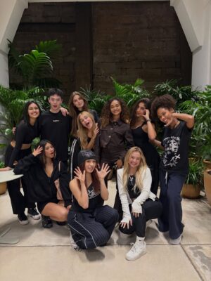 Mélanie Thomas Instagram - MÉLANIE IS OFFICIALLY JOINING US ON TOUR! 🇧🇷🇵🇹

SURPRISE ! 🇨🇮 You guys know me and my surprises 💁🏽‍♀️ 

It’s Official now I am joining my Now United family for the Now or Never tour, cannot wait to see you all ~ your honey 🤍✨