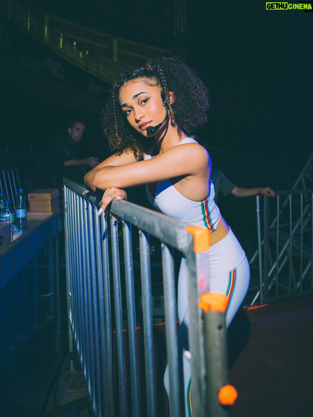 Mélanie Thomas - 41.6K Likes - MÉLANIE IS OFFICIALLY JOINING US ON TOUR! 🇧🇷🇵🇹

SURPRISE ! 🇨🇮 You guys know me and my surprises 💁🏽‍♀️ 

It’s Official now I am joining my Now United family for the Now or Never tour, cannot wait to see you all ~ your honey 🤍✨