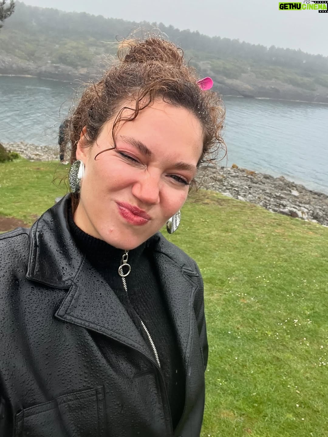 Melisa Şenolsun - 15.9K Likes - Sinop ben seni çok sevdim 🐳🌊🌲🌳🌦️