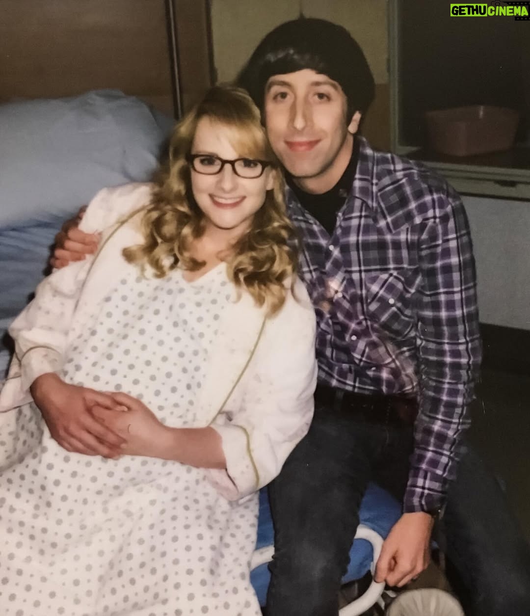 Melissa Rauch - 530.7K Likes - My TV husband & wonderful friend Simon Helberg is now on Instagram! This deeply hilarious, wildly talented and all around incredible human holds such a special place in my heart and I’m so happy to welcome him to this scrollapalooza!! Give @iamsimonhelberg a follow to have the gift of Simon on your phone (or wherever you get up on your Instagram)!