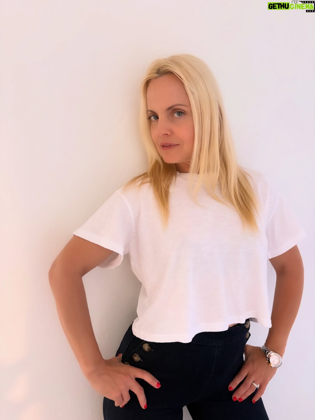 Mena Suvari - 8.7K Likes - Livin’ in my @lnaclothing 🫶🏻and feelin cozy at all times. ✨Thank you for showing me some love ‘cause you know I love you all back! 🤟🏼✨