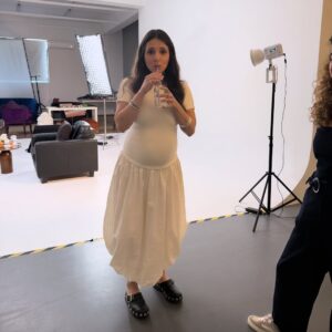 Meriç Aral Instagram - nazar boncuklarınız hazırsa; sondan başa 
güneş’in 9 ay   40 gün   41 kere 🧿ı
✨🕯️🌞🍼🕯️🍼💕🌞✨🍼🕯️🍼✨🧿💕