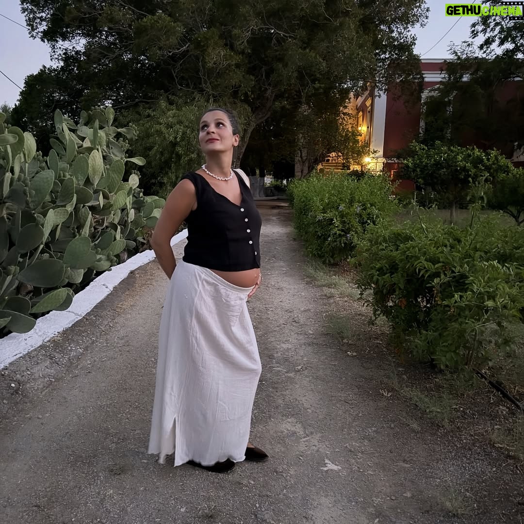 Meriç Aral - 85.3K Likes - nazar boncuklarınız hazırsa; sondan başa 
güneş’in 9 ay   40 gün   41 kere 🧿ı
✨🕯️🌞🍼🕯️🍼💕🌞✨🍼🕯️🍼✨🧿💕