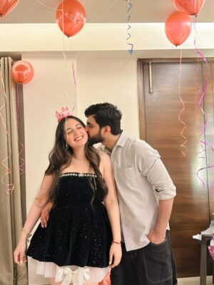 Meru Panwar Grover Instagram - Birthday dump 🎈 🎁 🎂
.
.
#merorang #birthdaytrip