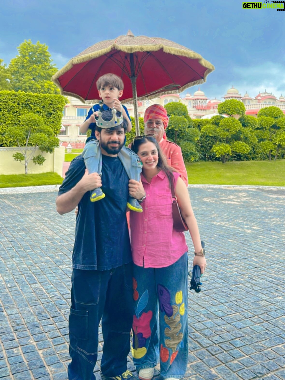 Meru Panwar Grover - 19.4K Likes - Birthday dump 🎈 🎁 🎂 
.
.
#merorang #birthdaytrip