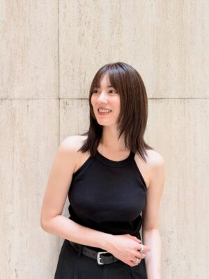 Mew Azama Instagram - 久しぶりに美容室へ💇🏻♀️
スッキリ!綺麗になって嬉しい✨
髪も伸びてきた♡
3連休ですね!
みなさんいかがお過ごしですか?
暑いので体調には気をつけてくださいね🫠