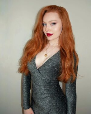 Mia Isabella Instagram - Have you seen the new Batman movie? I can’t wait to watch it! 🦇🎬
.
.
.
.
.
.
.
.
.
.
#redhair #redhaired #ruiva #ruivas #redheadsofinstagram #redhairgirl #gingergirl  #model #fashion #londonfashion #ruivanatural #curls #model #ginger #gingergirl #naturalhair #ruivante #beauty #londonmodel #londonmodels #modelling #naturalred #redheadsdoitbetter  #redheadshavemorefun #redheadmodel #naturalredhead #naturalredheads #longredhair