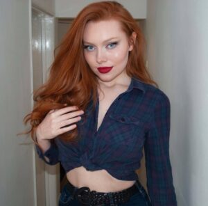 Mia Isabella Instagram - Settle an argument for me! Which would be more useful: being able to teleport or turn invisible?
.
.
.
.
.
.
.
.
.
.
#redhair #redhaired #ruiva #ruivas #redheadsofinstagram #redhairgirl #gingergirl  #model #fashion #londonfashion #ruivanatural #curls #model #ginger #gingergirl #naturalhair #ruivante #beauty #londonmodel #londonmodels #modelling #naturalred #redheadsdoitbetter  #redheadshavemorefun #redheadmodel #naturalredhead #naturalredheads #longredhair