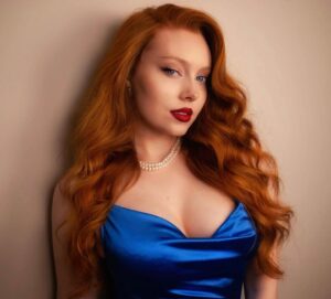 Mia Isabella Instagram - Which do you prefer: 1 or 2? 🥰❤️
.
.
.
.
.
.
.
.
.
.
#redhair #redhaired #ruiva #ruivas #redheadsofinstagram #redhairgirl #gingergirl  #model #fashion #londonfashion #ruivanatural #curls #model #ginger #gingergirl #naturalhair #ruivante #beauty #londonmodel #londonmodels #modelling #naturalred #redheadsdoitbetter  #redheadshavemorefun #redheadmodel #naturalredhead #naturalredheads #longredhair