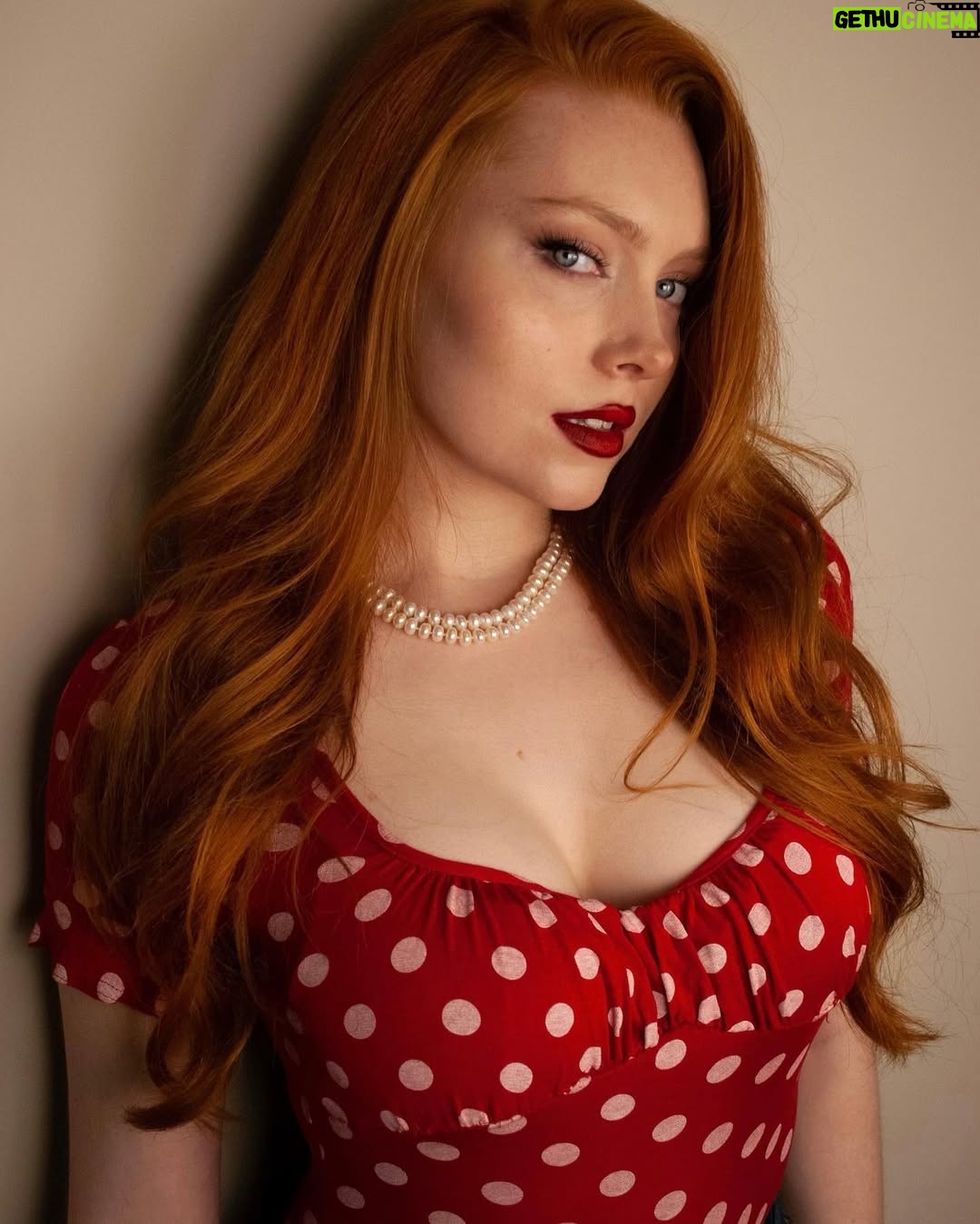 Mia Isabella - 6.9K Likes - ❤️❤️❤️
.
.
.
.
.
.
.
.
.
#redhair #redhaired #ruiva #ruivas #redheadsofinstagram #redhairgirl #gingergirl  #model #fashion #londonfashion #ruivanatural #curls #model #ginger #gingergirl #naturalhair #ruivante #beauty #londonmodel #londonmodels #modelling #naturalred #redheadsdoitbetter  #redheadshavemorefun #redheadmodel #naturalredhead #naturalredheads #longredhair