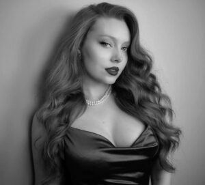 Mia Isabella Instagram - Which do you prefer: 1 or 2? 🥰❤️
.
.
.
.
.
.
.
.
.
.
#redhair #redhaired #ruiva #ruivas #redheadsofinstagram #redhairgirl #gingergirl  #model #fashion #londonfashion #ruivanatural #curls #model #ginger #gingergirl #naturalhair #ruivante #beauty #londonmodel #londonmodels #modelling #naturalred #redheadsdoitbetter  #redheadshavemorefun #redheadmodel #naturalredhead #naturalredheads #longredhair