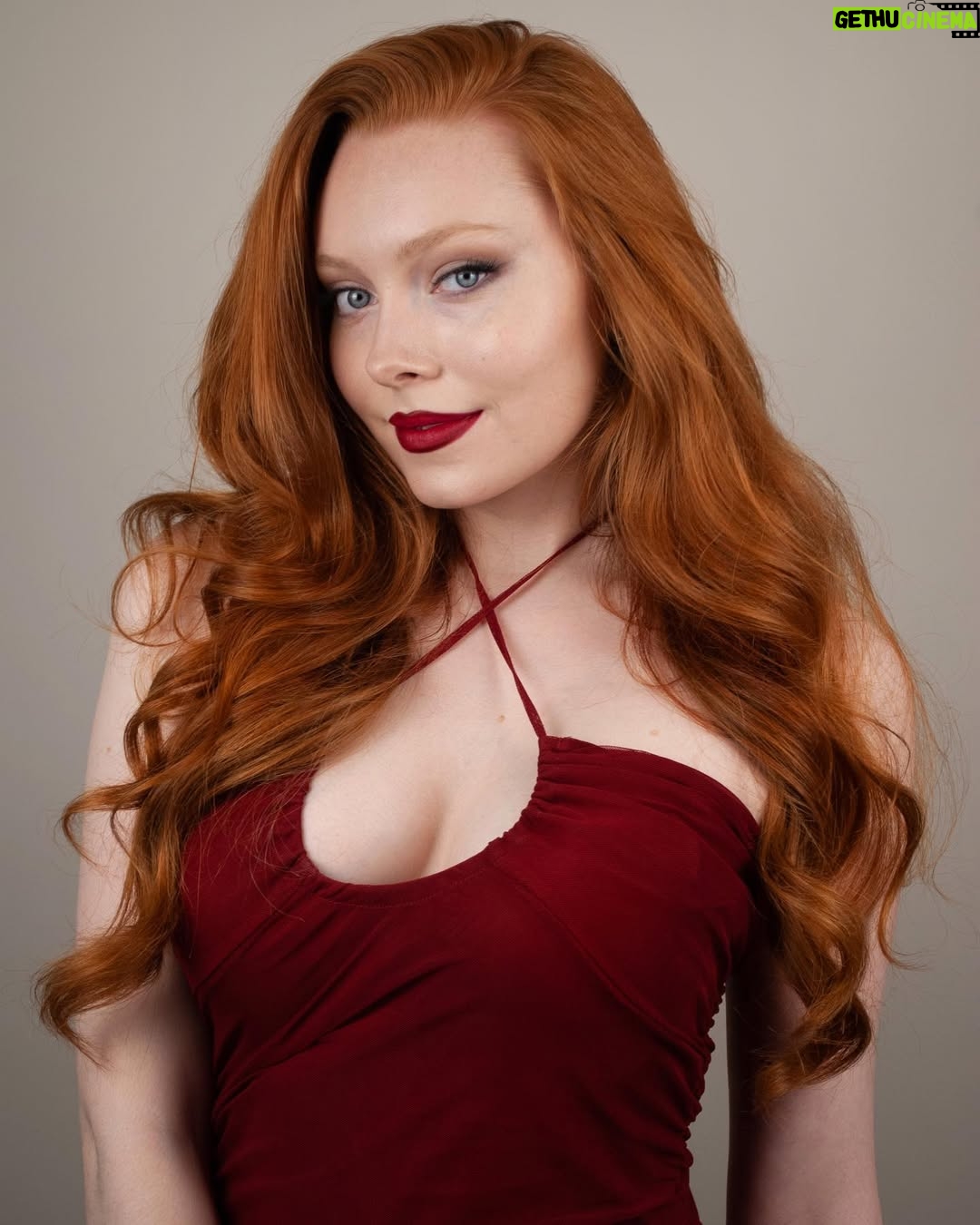 Mia Isabella - 7.2K Likes - Happy Sunday! 🥰💋❤️