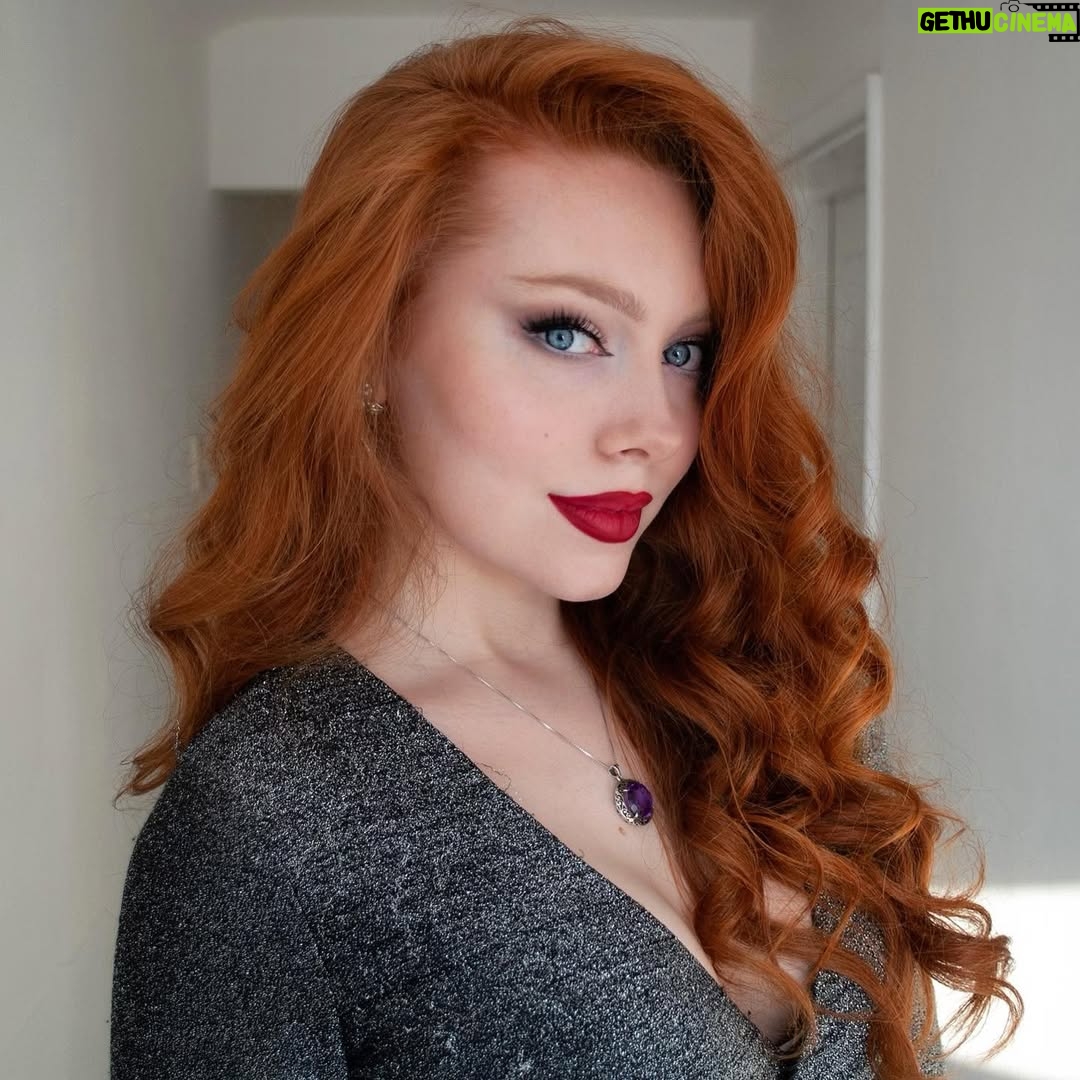 Mia Isabella - 10.3K Likes - ❤️❤️❤️
.
.
.
.
.
.
.
.
.
.
#redhair #redhaired #ruiva #ruivas #redheadsofinstagram #redhairgirl #gingergirl  #model #fashion #londonfashion #ruivanatural #curls #model #ginger #gingergirl #naturalhair #ruivante #beauty #londonmodel #londonmodels #modelling #naturalred #redheadsdoitbetter  #redheadshavemorefun #redheadmodel #naturalredhead #naturalredheads #longredhair