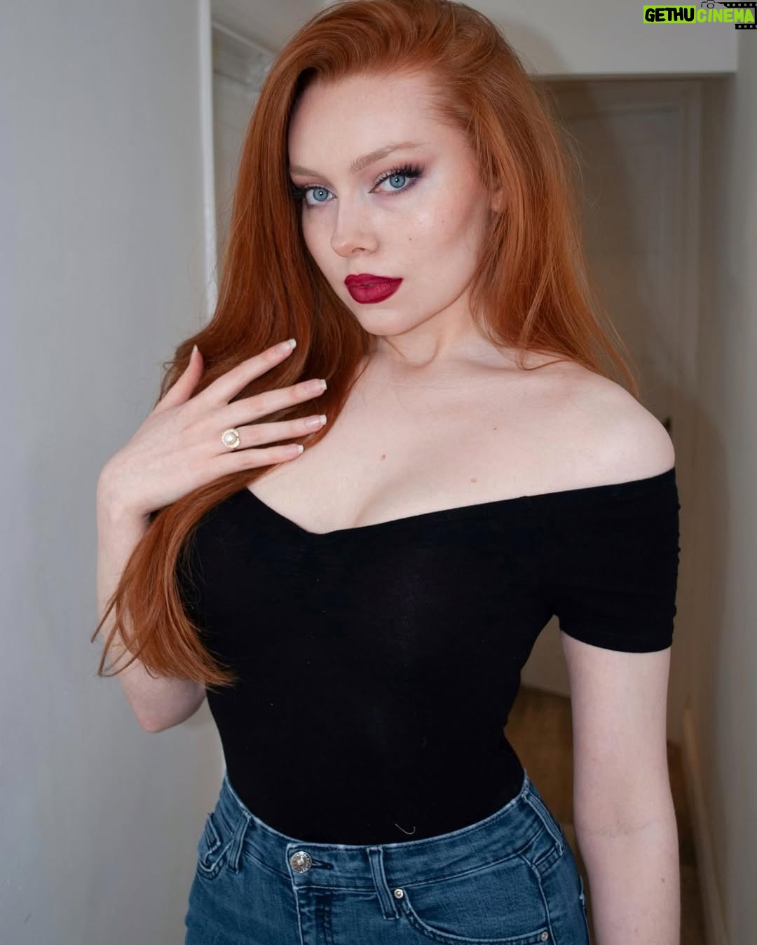 Mia Isabella - 9.8K Likes - 🦊🦊🦊
.
.
.
.
.
.
.
.
.
.
#redhair #redhaired #ruiva #ruivas #redheadsofinstagram #redhairgirl #gingergirl  #model #fashion #londonfashion #ruivanatural #curls #model #ginger #gingergirl #naturalhair #ruivante #beauty #londonmodel #londonmodels #modelling #naturalred #redheadsdoitbetter  #redheadshavemorefun #redheadmodel #naturalredhead #naturalredheads #longredhair