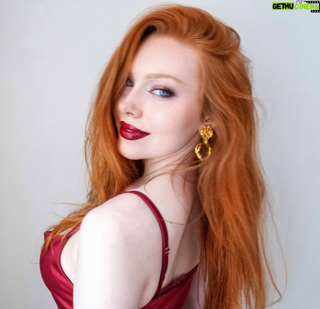 Mia Isabella - 7.4K Likes - 🍎🍒🍓
.
.
.
.
.
.
.
.
.
.
#redhair #redhaired #ruiva #ruivas #redheadsofinstagram #redhairgirl #gingergirl  #model #fashion #londonfashion #ruivanatural #curls #model #ginger #gingergirl #naturalhair #ruivante #beauty #londonmodel #londonmodels #modelling #naturalred #redheadsdoitbetter  #redheadshavemorefun #redheadmodel #naturalredhead #naturalredheads #longredhair