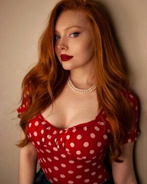 Mia Isabella Instagram - polka dots & pearls 💋
.
.
.
.
.
.
.
.
.
.
#redhair #redhaired #ruiva #ruivas #redheadsofinstagram #redhairgirl #gingergirl  #model #fashion #londonfashion #ruivanatural #curls #model #ginger #gingergirl #naturalhair #ruivante #beauty #londonmodel #londonmodels #modelling #naturalred #redheadsdoitbetter  #redheadshavemorefun #redheadmodel #naturalredhead #naturalredheads #longredhair