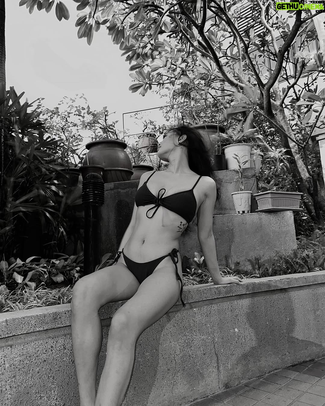 Micaella Raz - 3 Likes - 🖤