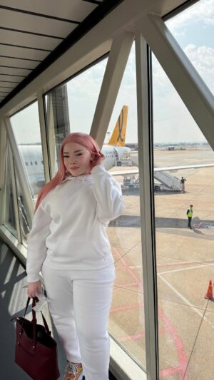 Michelle Mosalakae Instagram - Birthday rule: always spoil yourself 😉✨ Decided to spoil myself with LIFT Premium and it was honestly a 10/10 choice. Lift is always smooth, but Premium just made it feel extra special💕 The perfect touch to elevate an already memorable trip. 🎉✨✈️ @lift__sa