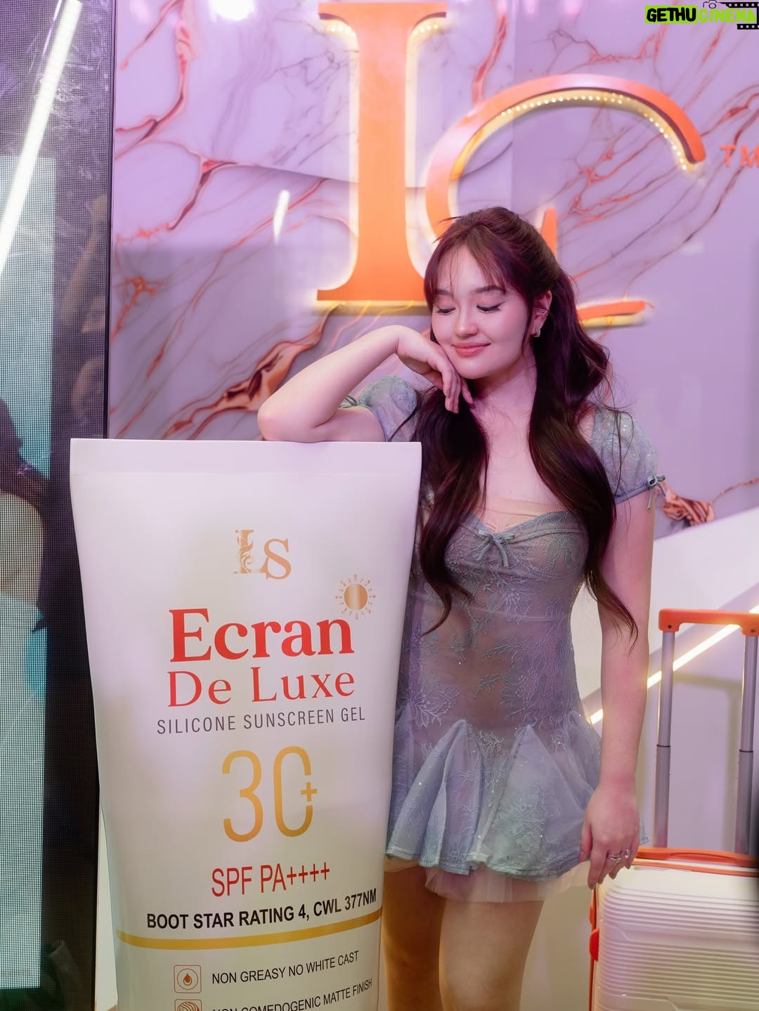 Mika Dela Cruz - 114K Likes - Such a whimsical moment in this blue dress from @whoopyclothing 🩵✨ Attended the MEGA Beautycon for @luxeslimph 🫶🏻 Thank you for having me Ms. @anna_magkawas I had such a great time!! ☺️

Haircolor @zero1story_
Nails @naillashes.beautylounge 
Heels @sofabph 
Glam @joysgudio