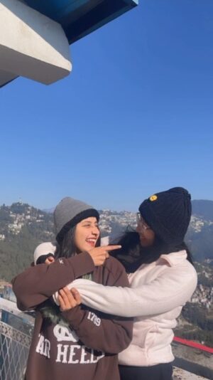 Mikku Arya Instagram - Meri Jeet teri Jeet🥺❤️@mikku2073 
.
.
.
.
@_pooja.chhetri 
.
.
.
.
.
.
.
.
.
.
.
.
#bestigoals❤️💕 #bestfriends #friendshipgoals #reelinstagram #foryoupage💙 #viralvideos #explorepage #featured #reelkarofeelkaro❤
