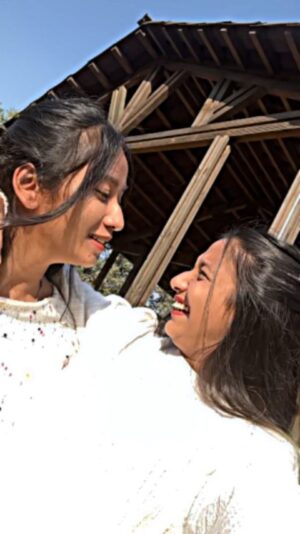 Mikku Arya Instagram - Aur ek dusre ke liye bhi 🥺❤️@mikku2073 
.
.
.
@_pooja.chhetri 
.
.
.
.
.
.
.
.
.
.
.
#bestigoals❤️💕 #bestfriends #friendshipgoals #reelinstagram #foryoupage💙 #viralvideos #explore #featured #reelkarofeelkaro❤