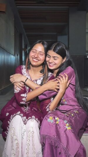 Mikku Arya Instagram - ❤️🥺@mikku2073 
.
.
.
@_kashish_787 
.
.
.
.
.
.
.
#bestiegoals💕 #bestfriend #friendshipgoals❤️ #reelinstagram #foryoupage💙 #viralvídeos #explorepage✨ #featured #reelkarofeelkaro♥️