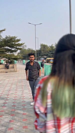 Mikku Arya Instagram - 🙂💔@mikku2073 
.
.
.
@_pooja.chhetri @_varun_yadav 
.
.
.
.
.
.
.
.
#reelinstagram #foryoupage💙 #viralvideos #explore #featured #reelkarofeelkaro❤