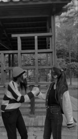 Mikku Arya Instagram - Tere Bina bhi kya jeena🥺❤️@mikku2073 
.
.
.
@_anjali991 
.
.
.
.
.
.
.
.
.
#bestigoals❤️💕 #bestfriends #friendshipgoals #reelinstagram #foryoupage💙 #viralvideos #explorepage #featured #reelkarofeelkaro❤
