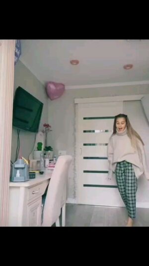 Milana Nekrasova Instagram - Follow @nastenka_kosh_merch 
.
.
.
.
.
.
.
.
.
.
.
.
.
.
.
.
.
.
.
.
.
#likee #likeeapp #likeeмилана