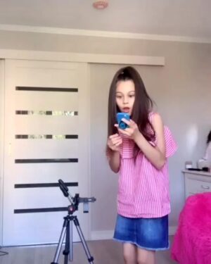 Milana Nekrasova Instagram - Follow @milana_nekrasova_club 
.
.
.
.
.
.
.
.
.
.
.
.
.
.
.
#likee #likeeapp #likeeмилана #likeeappindonesia #likeeindonesia