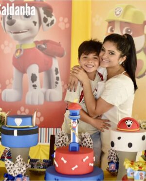 Mileide Mihaile Instagram - Vocês sabem, né? 💭
Esse dump foi escolhido com lágrimas nos olhos, pelo simples fato de transbordar amor e gratidão.

Meu filho, Yhudy, já não é mais uma criança, mas dentro de mim ele sempre será o meu bebê. 💙
Todos os dias, eu faço questão de lembrar o quanto ele é amado, especial e escolhido.
Deixo aqui, nesse registro, a prova viva de que ele é o meu guia, minha força e o meu maior propósito em ser melhor a cada dia.

Ser mãe dele é o meu maior título, o mais lindo e o mais verdadeiro. 

E nesse Dia das Crianças, desejo que todas sejam cuidadas, protegidas e amadas como realmente merecem, com paciência, com presença e com o olhar cheio de ternura. 💫

Que nunca lhes falte colo, fé, sonhos e alguém que acredite nelas todos os dias.
Hoje e sempre, que a gente saiba preservar a pureza, o brilho e a esperança que vivem dentro de cada pequeno e dentro de nós também. 🙏🏼