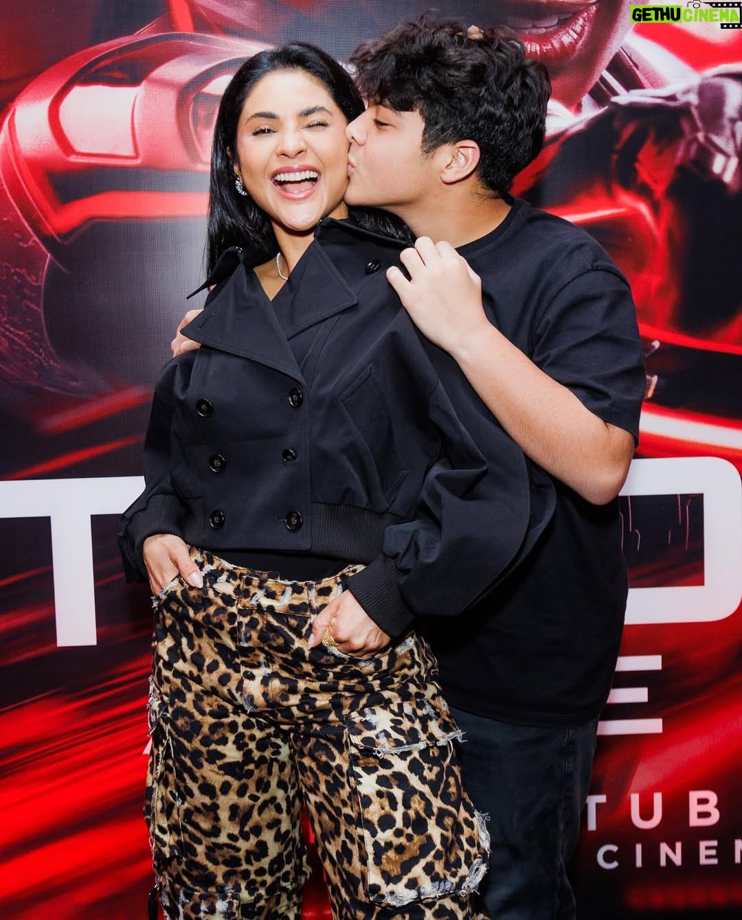 Mileide Mihaile - 296.3K Likes - Vocês sabem, né? 💭
Esse dump foi escolhido com lágrimas nos olhos, pelo simples fato de transbordar amor e gratidão.

Meu filho, Yhudy, já não é mais uma criança, mas dentro de mim ele sempre será o meu bebê. 💙
Todos os dias, eu faço questão de lembrar o quanto ele é amado, especial e escolhido.
Deixo aqui, nesse registro, a prova viva de que ele é o meu guia, minha força e o meu maior propósito em ser melhor a cada dia.

Ser mãe dele é o meu maior título, o mais lindo e o mais verdadeiro. 

E nesse Dia das Crianças, desejo que todas sejam cuidadas, protegidas e amadas como realmente merecem, com paciência, com presença e com o olhar cheio de ternura. 💫

Que nunca lhes falte colo, fé, sonhos e alguém que acredite nelas todos os dias.
Hoje e sempre, que a gente saiba preservar a pureza, o brilho e a esperança que vivem dentro de cada pequeno e dentro de nós também. 🙏🏼