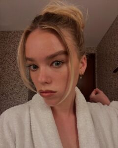 Actress Milly Alcock HD Photos and Wallpapers October 2025