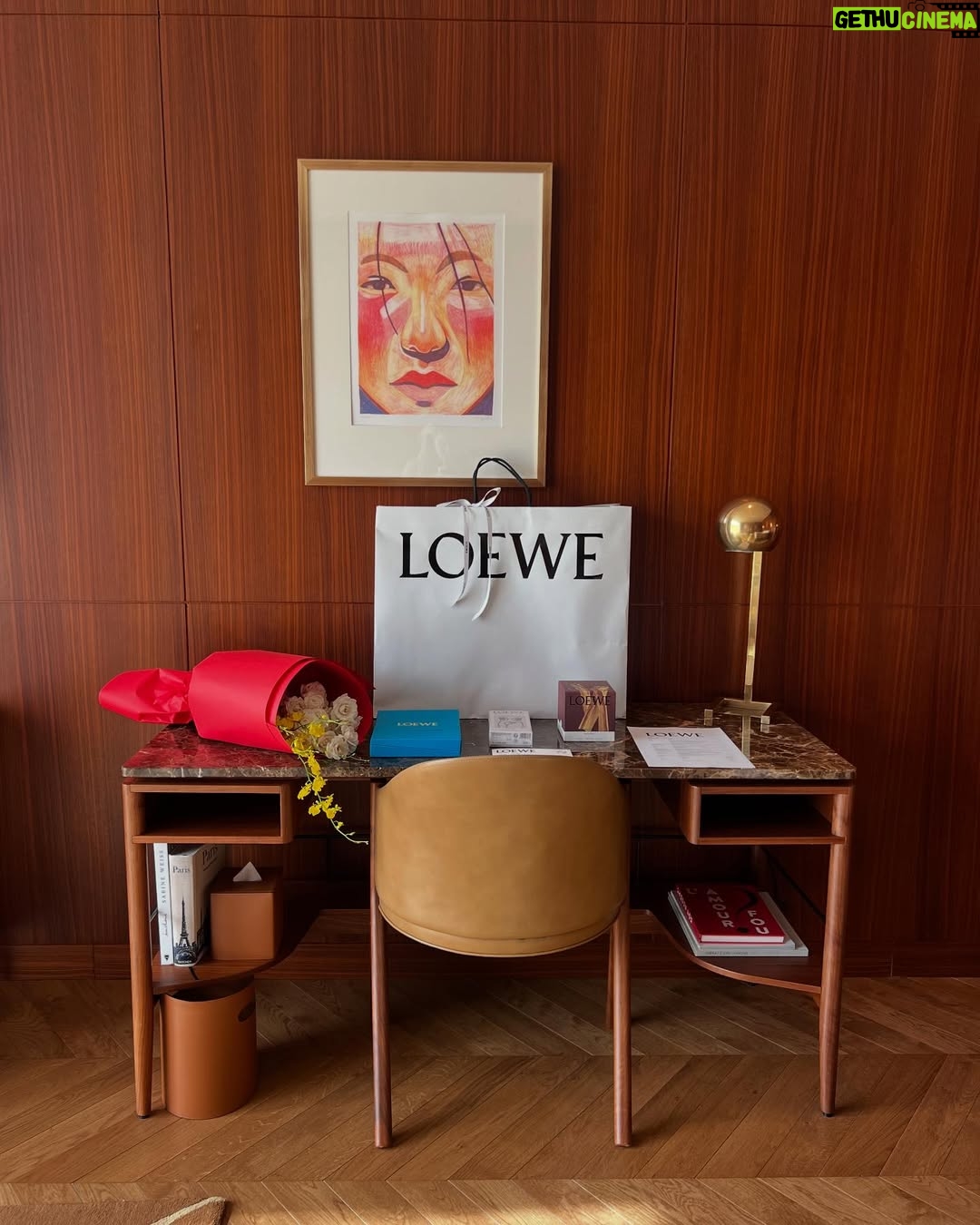 Milly Alcock - 119.1K Likes - Loewe before, during & after 💕

@loewe 
@vicoskin