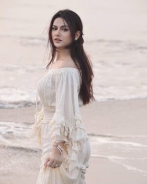 Mim Mantasha Instagram - Me & the sea🌊