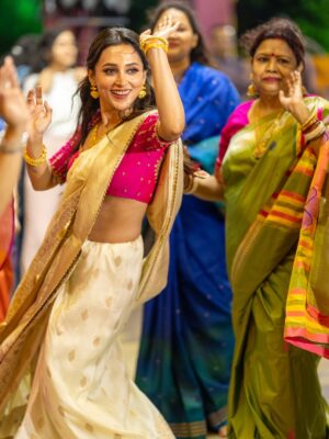 Mimi Chakraborty Instagram - আসছে বছর আবার হবে
তোমার আসার অপেক্ষায় রইলাম মা ।
শুভ বিজয়া।