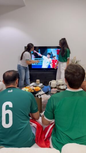 Mina Al Sheikhly Instagram - ⁨	⁨	الى المنتخب العراقي ❤️ 🇮🇶

كفيتو و وفيتو و لعبتو كلش حلو و شنو مجانت النتيجة انتو أبطال بعيونا ❤️⁩⁩