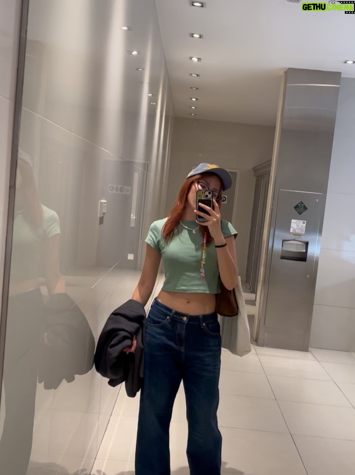 Mintita Wattanakul - 7.2K Likes - พบมิตร บ้างนัดพบ บ้างบังเอิญพบ