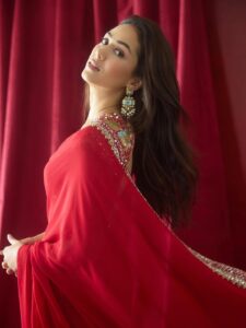 Actress Mira Rajput HD Photos and Wallpapers November 2025