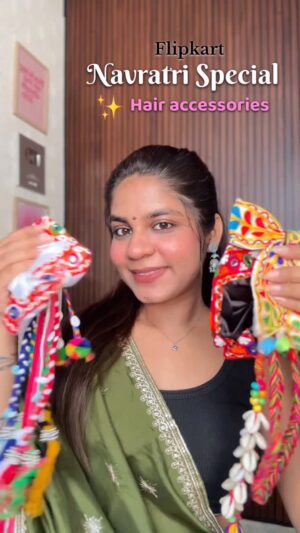 Miss Taanii Instagram - Sale hai toh prices or km milenge 🤭 Comment “ Hair” for Links 🫶🏻
HAIR ACCESSORIES FROM FLIPKART FOR NAVRATRI ✨
.
.
#navaratrispecial #hairaccesories #bowclip #festivejewellery #festiveetsyfinds #bigbilliondays #flipkartfashion