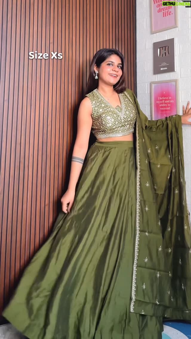 Miss Taanii - 3.8K Likes - Grab these Lehengas in sale🤭 Comment “Lehenga” for Links 💕
READY TO WEAR STITCHED LEHENGA FROM FLIPKART 
.
.
.
Lehenga choli flipkart haul review big billion day sale discount products shaadi outfits wedding fits diwali dress 
#diwalilook❤️ #lehengacholi #flipkartfashion #shaadioutfit