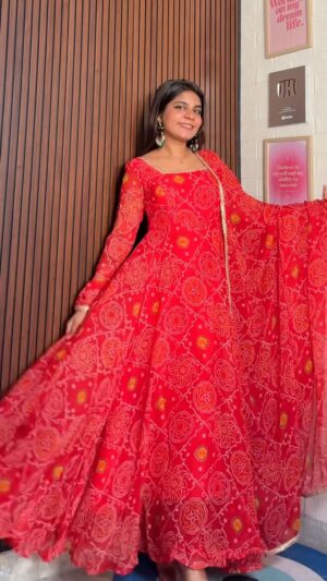 Miss Taanii Instagram - Sundar suits 🫶🏻♥️ Comment “Red” for Links 💓
RED KURTA SETS FROM FLIPKART 
.
.
.
Karwachauth suits kurta sets red maroon kurtis weddinh shaadi suits dresses flipkart haul #karwachauthlook #karwachauthspecial #redsuit #redkurta #flipkartfashion