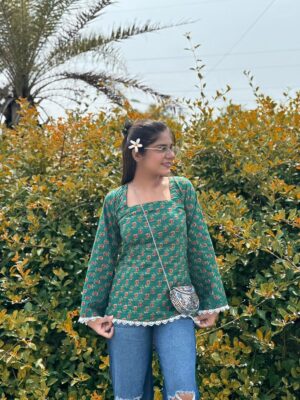 Miss Taanii Instagram - Cotton Corset Short Kurti with Unique Lace Designing 🌿
COMMENT “Corset” FOR LINKS ✨
•Have zipper on side 
•Made of Cotton
•Available in XS , S , M , L 
•AVAILABLE ON MEESHO 
.
.
.
Tivaah kurti , short kurti , full sleeves , cotton kurti , college fits , stylish kurti , meesho kurti