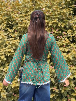 Miss Taanii Instagram - Cotton Corset Short Kurti with Unique Lace Designing 🌿
COMMENT “Corset” FOR LINKS ✨
•Have zipper on side 
•Made of Cotton
•Available in XS , S , M , L 
•AVAILABLE ON MEESHO 
.
.
.
Tivaah kurti , short kurti , full sleeves , cotton kurti , college fits , stylish kurti , meesho kurti
