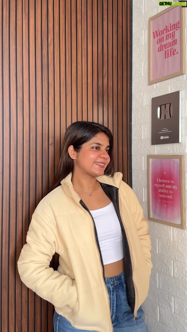 Miss Taanii - 3 Likes - Grab it before winters 🫶🏻 ni toh price up hojega🤭 Comment “ jacket” for links 🔗 
FLUFFY RIBBED PUFFER JACKET FROM FLIPKART 
.
.
.
Winter essential warm jacket affordable jacket flipkart haul 
#pufferjacket #fluffyjacket #affordablejackets #flipkartfashion