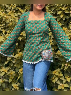 Miss Taanii Instagram - Cotton Corset Short Kurti with Unique Lace Designing 🌿
COMMENT “Corset” FOR LINKS ✨
•Have zipper on side 
•Made of Cotton
•Available in XS , S , M , L 
•AVAILABLE ON MEESHO 
.
.
.
Tivaah kurti , short kurti , full sleeves , cotton kurti , college fits , stylish kurti , meesho kurti