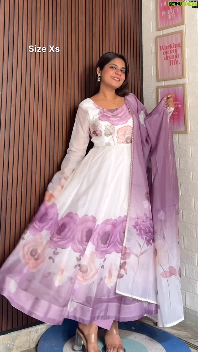 Miss Taanii - 16.3K Likes - So flaryyy ✨💜 Comment “Anarkali” for Links ✨
BEAUTIFUL ANARKALI SUITS FROM FLIPKART 
.
.
.
Diwali outfits navratri durga pooja flipkart haul kurta sets frock suit 
#anarkalis #diwalioutfit #flipkarthaul