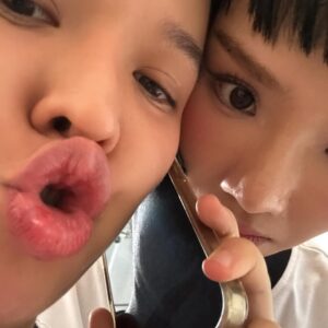 Miu Le Instagram - Váng Sữa và Váng Vưng dí hàaaa @tien.tien